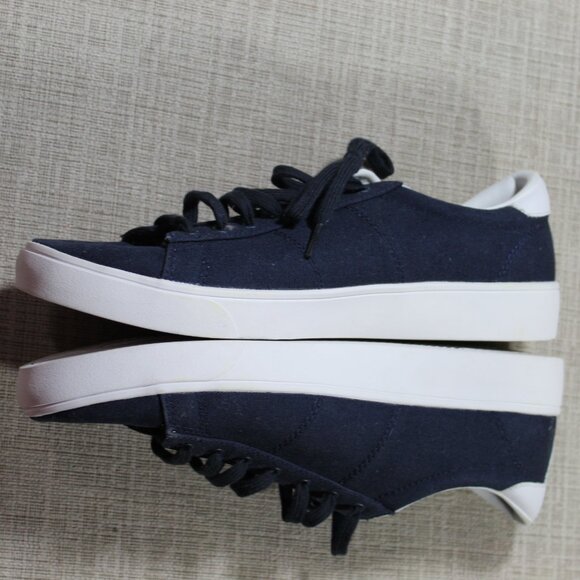 NWOT Fred Perry Sportswear Size Men's 9 Navy Blue Sneakers - Picture 2 of 5